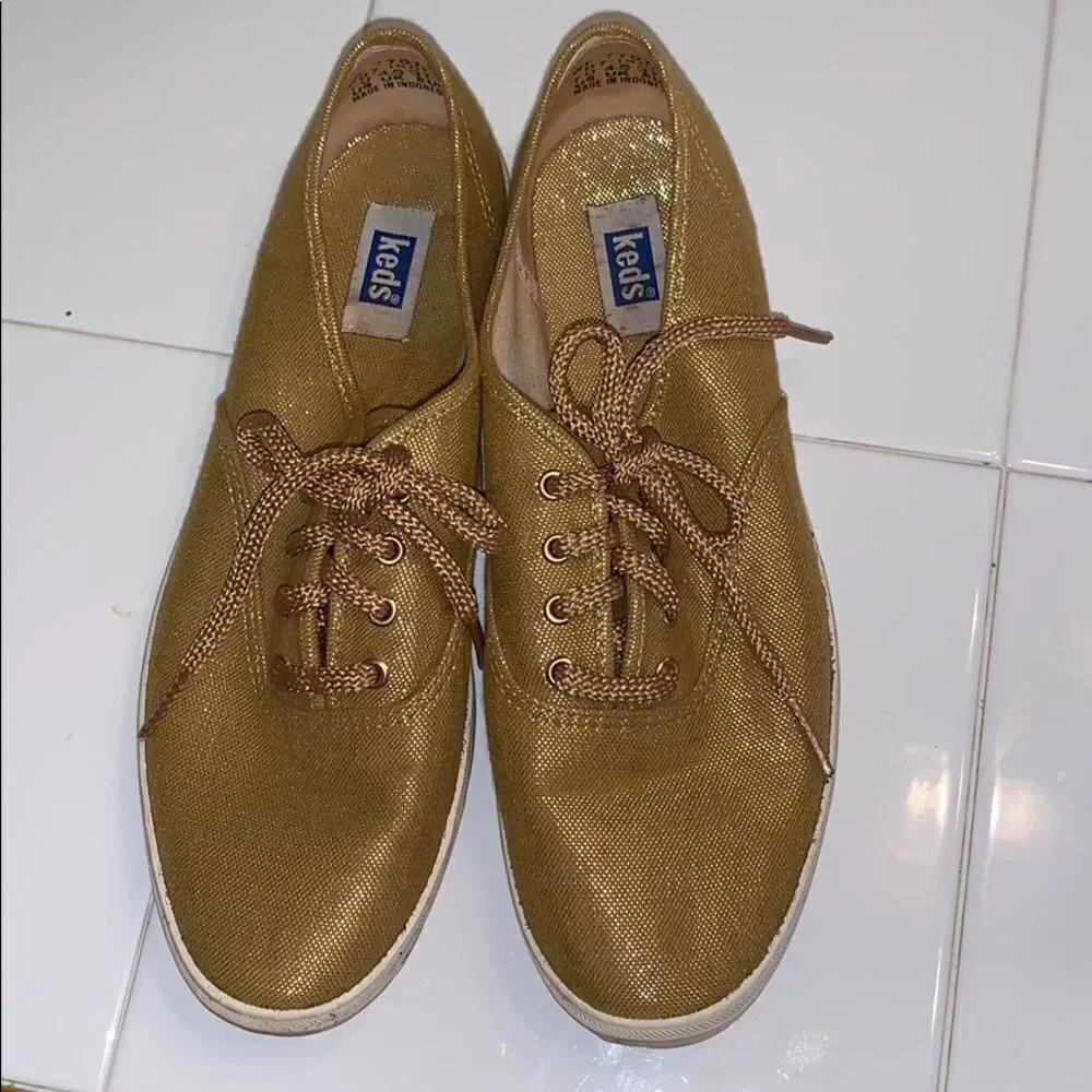 Keds gold sneakers with gold laces‎